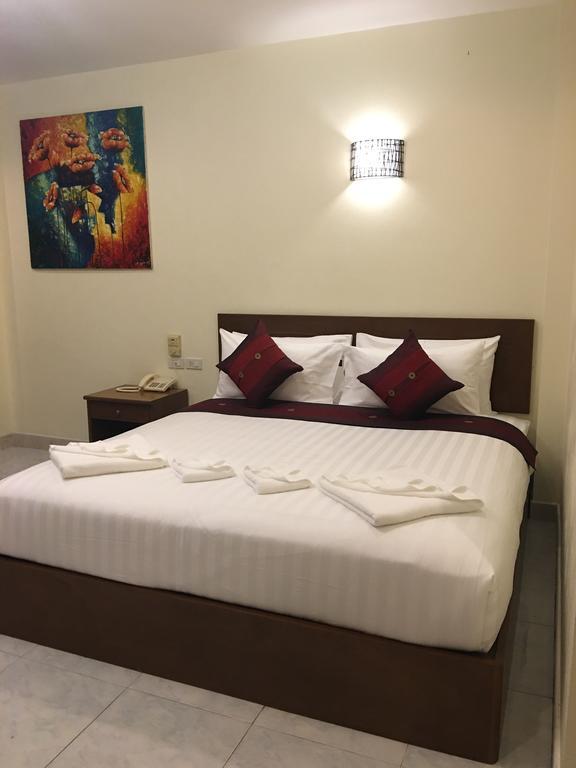 Db Residence Patong Luaran gambar