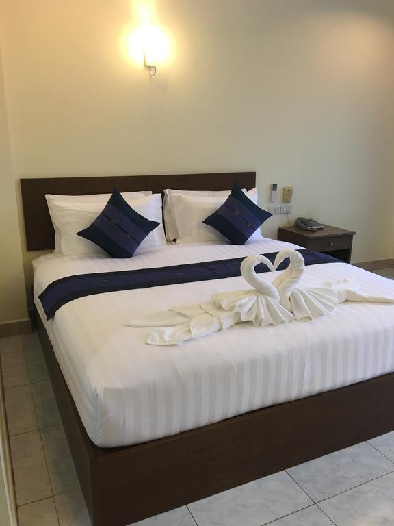 Db Residence Patong Luaran gambar