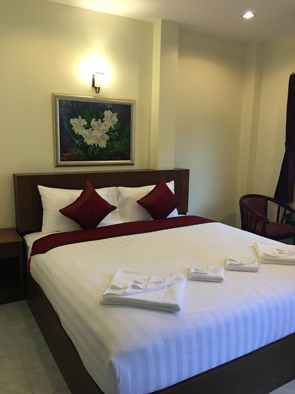 Db Residence Patong Luaran gambar