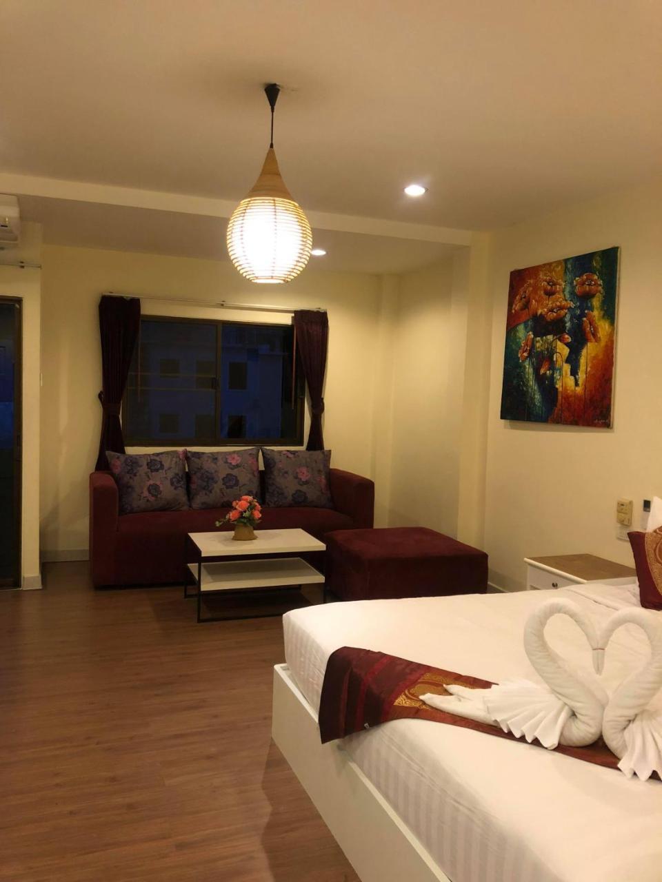 Db Residence Patong Luaran gambar