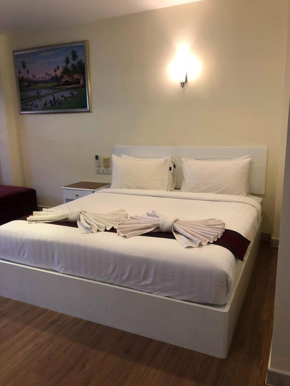 Db Residence Patong Luaran gambar