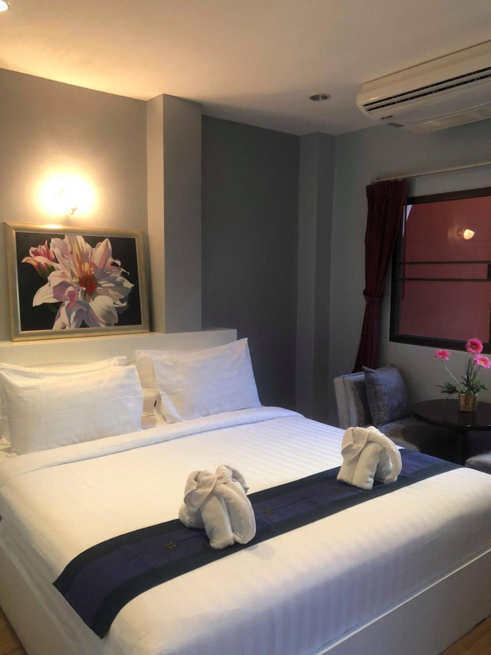 Db Residence Patong Luaran gambar