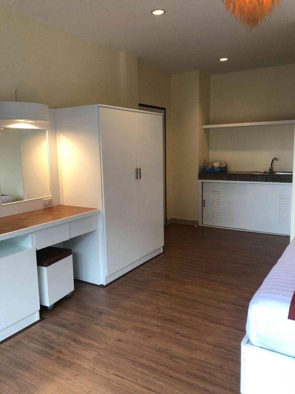 Db Residence Patong Luaran gambar